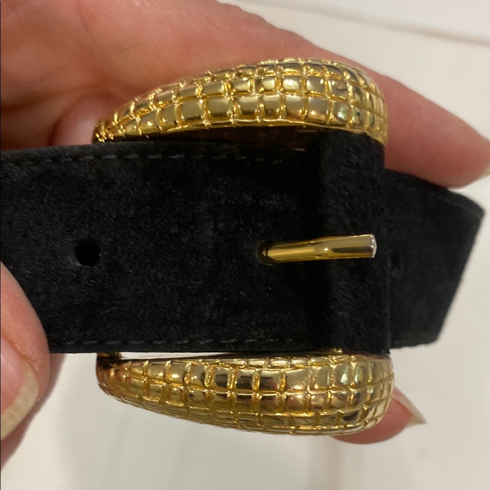 Black Suede Belt with Gold Buckle - Women's Accessory - Picture 12 of 13